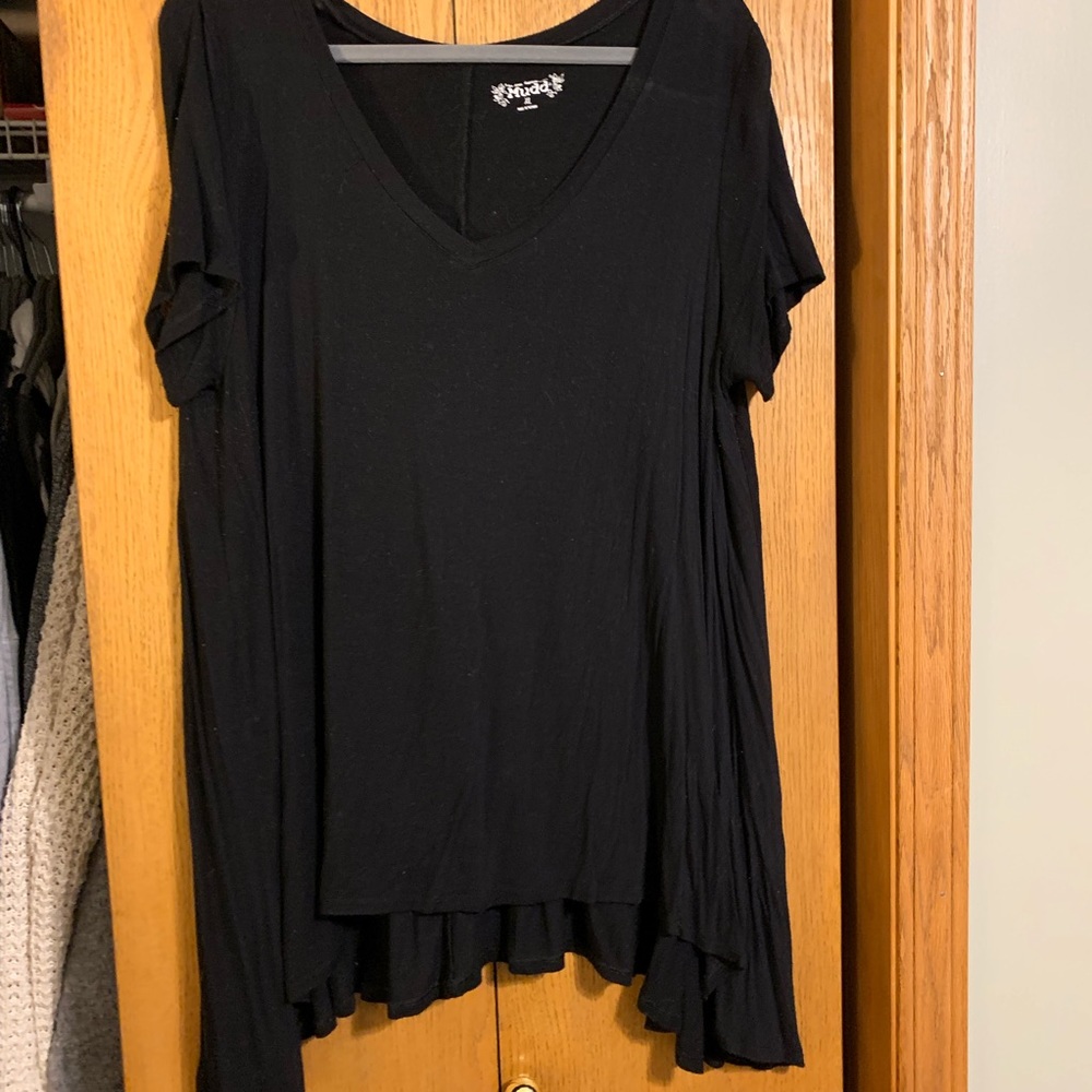 🌴 5/$25 Black Tee